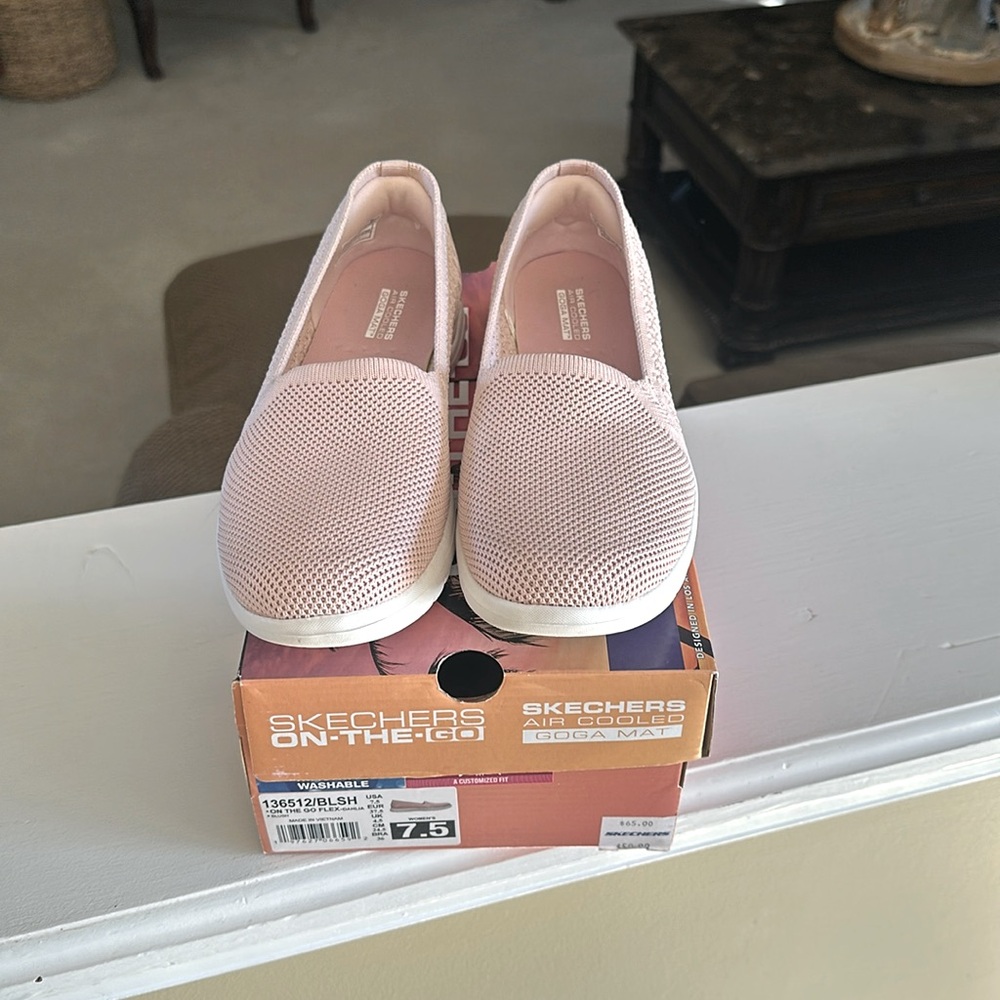 Skechers on the go